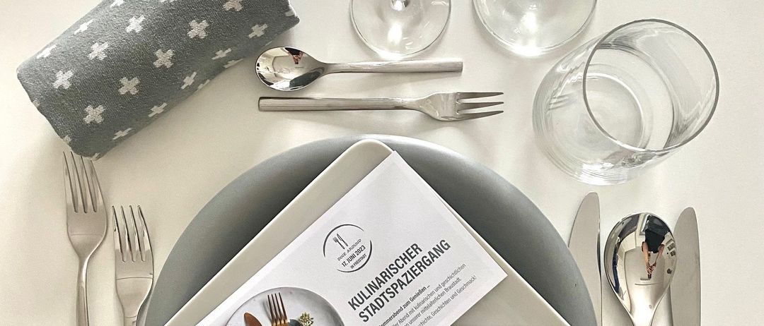 Bild enthält, Cutlery, Fork, Spoon, Text