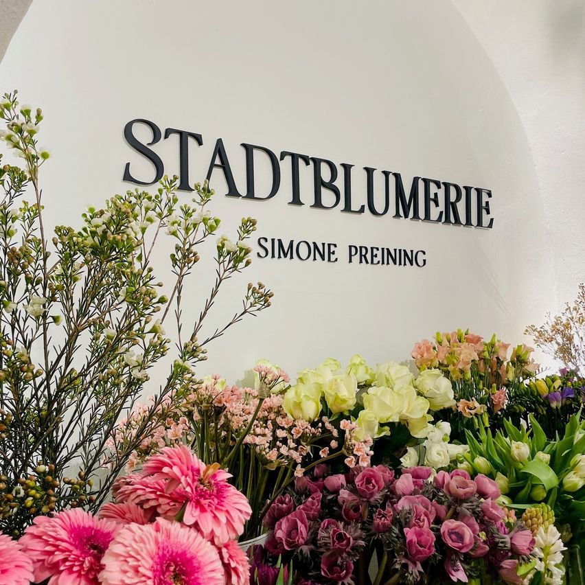 Bild enthält, Flower, Flower Arrangement, Plant, Flower Bouquet, Petal, Floral Design, Pattern, Rose, Daisy, Dahlia