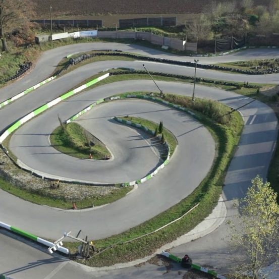 Bild enthält, Road, Outdoors, Aerial View, City