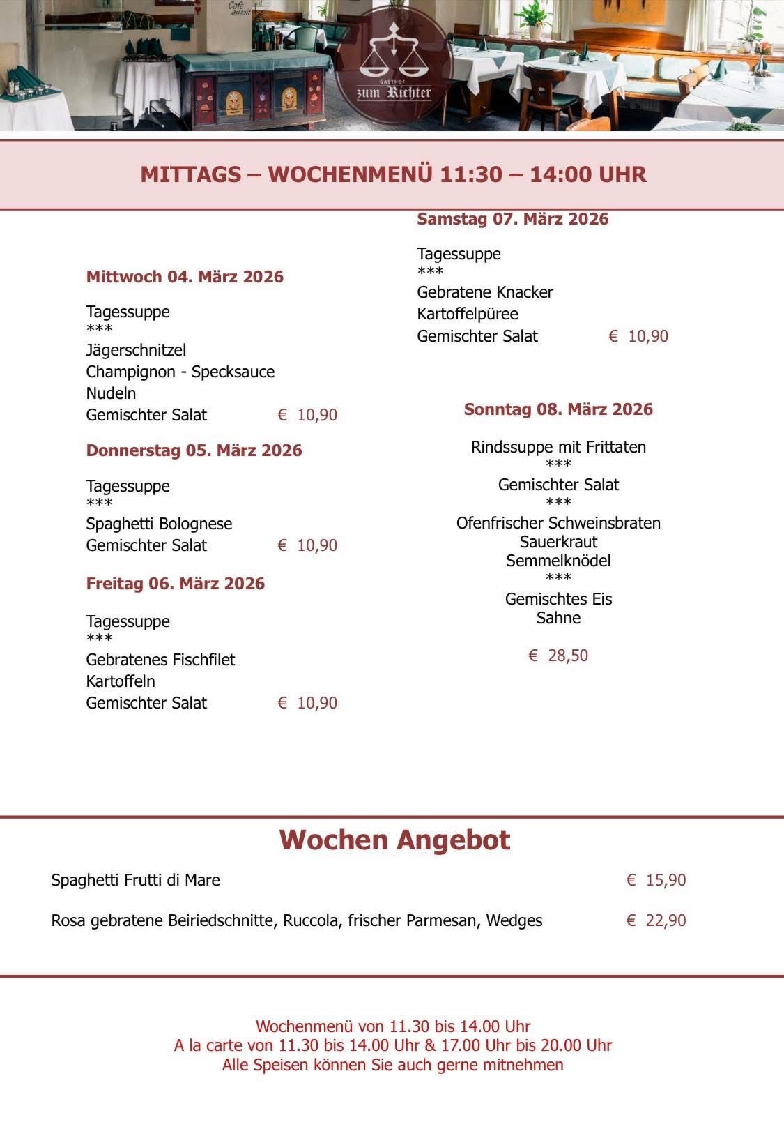 Wöchenliches Angebot vom 4. bis 8. März 2026. Beinhaltet tägliche Mahlzeiten mit Preisen. Optionen wie gebratenes Hähnchen, Pasta und Salate.