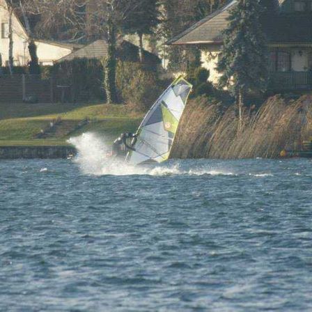 Bild enthält, Water, Sport, Water Sports, Boat, Transportation, Vehicle, Person, Car, Jet Ski