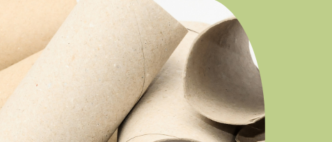 Plakat für eine kreative und nachhaltige Aktivität. Verwandeln Sie Alltagsmaterialien in schöne Schätze. Geeignet für Kinder mit einem Begleiter. Ab 5 Jahren auch ohne Begleitperson möglich. Begrenzte Teilnehmerzahl. Kostenlose Anmeldung. Anmeldeschluss: 29.9.2025.