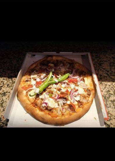 Bild enthält, Food, Pizza, Advertisement