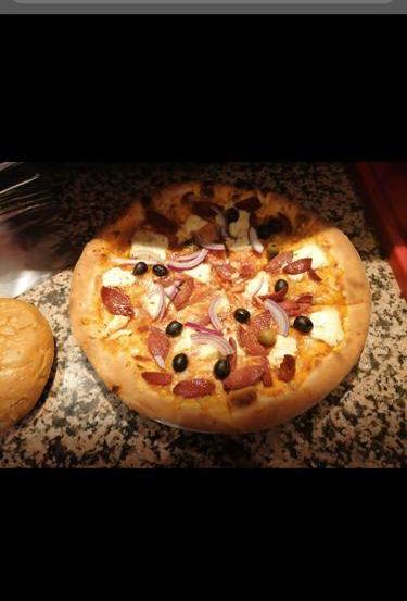 Bild enthält, Food, Pizza