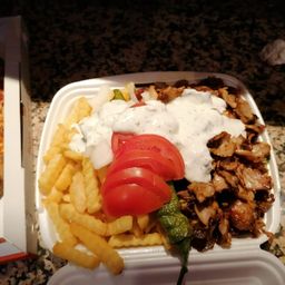 Bild enthält, Food, Food Presentation, Brunch, Meal, Lunch, Pizza, Dish, Plate