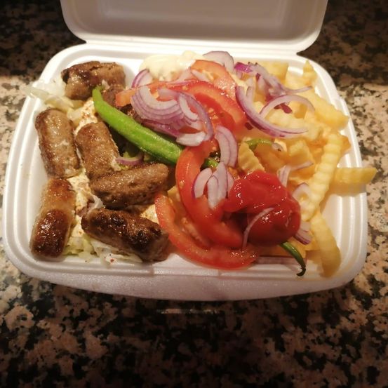 Bild enthält, Food, Lunch, Meal, Food Presentation, Dish, Brunch, Platter, Plate, Cutlery, Mutton