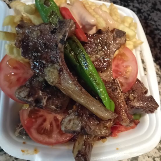 Bild enthält, Food, Food Presentation, Meat, Mutton, Meal, Plate