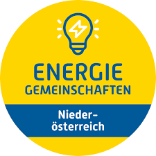 Ein gelber kreisförmiger Logo mit einer Glühbirne-Symbol. Darunter stehen die Worte 'Energie Gemeinschaften' und darunter steht 'Nieder-osterreich' in kleinerer Schrift.