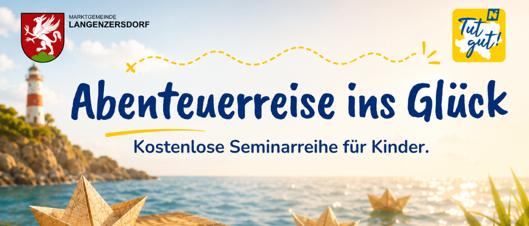Eine Werbung für eine kostenlose Seminarreihe für Kinder mit einem Holzsteg, Papierbooten und einem Kompass auf einem ruhigen Meer mit bewölktem Himmel.