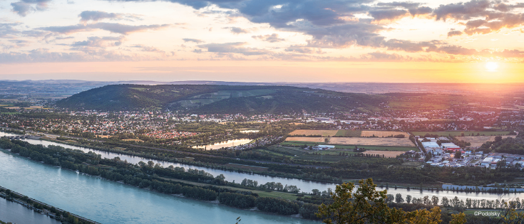 Bild enthält, Outdoors, Nature, Sky, Building, Cityscape, Urban, Scenery, Landscape, Water, Aerial View