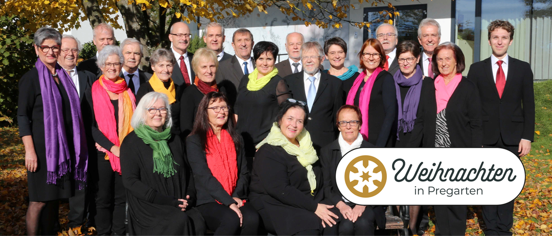 Bild enthält, People, Person, Adult, Female, Woman, Groupshot, Male, Man, Suit, Graduation