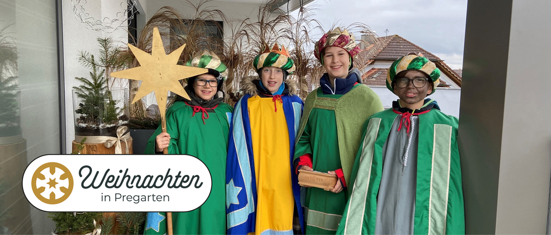 Bild enthält, People, Person, Adult, Female, Woman, Costume, Glasses, Face, Graduation, Shelter