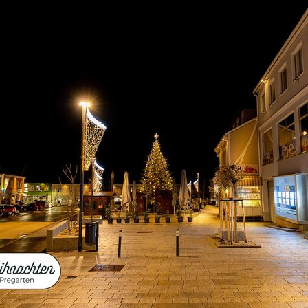 Bild enthält, Path, City, Road, Street, Urban, Lighting, Sidewalk, Walkway, Building, Metropolis