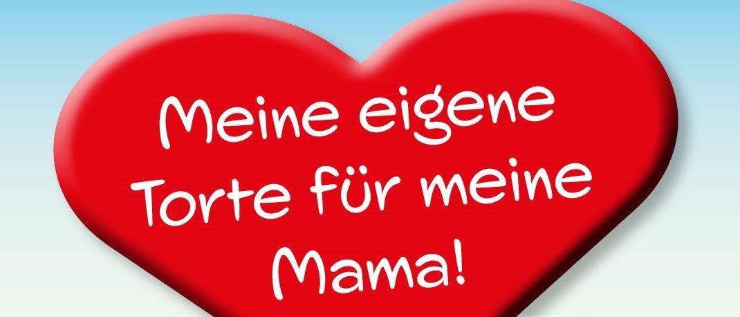 Plakat mit einem roten Herz für eine Kuchen-Backaktion am 10. Mai 2025 um 14 Uhr. Ein Junge verziert einen Kuchen mit dem Text 'Torto für Mama!'