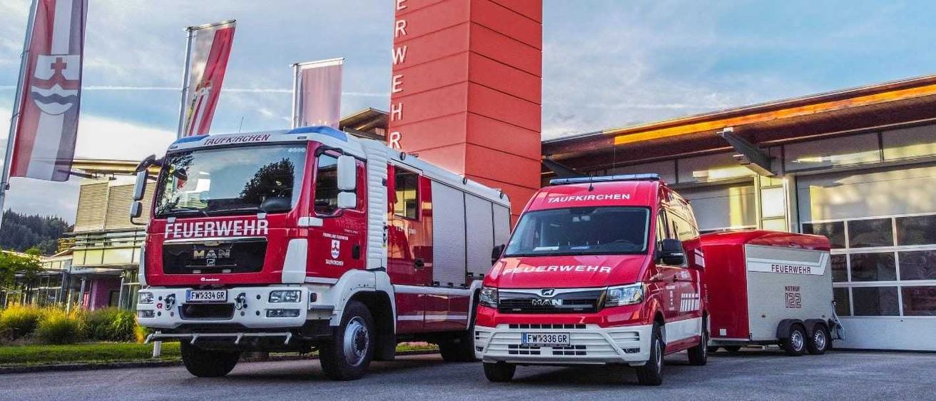 Bild enthält, Transportation, Truck, Vehicle, Fire Station, Fire Truck, Car, Machine, Wheel