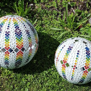 Bild enthält, Sphere, Soccer Ball, Art, Baseball (Ball), Cricket Ball