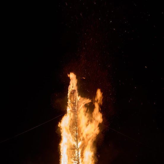 Bild enthält, Fire, Flame, Bonfire