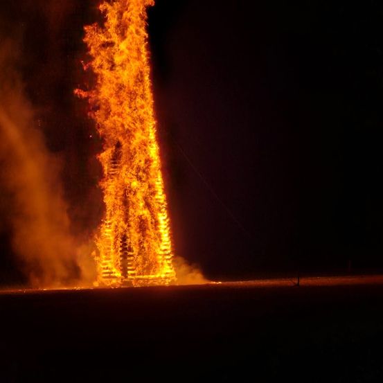 Bild enthält, Fire, Flame, Bonfire