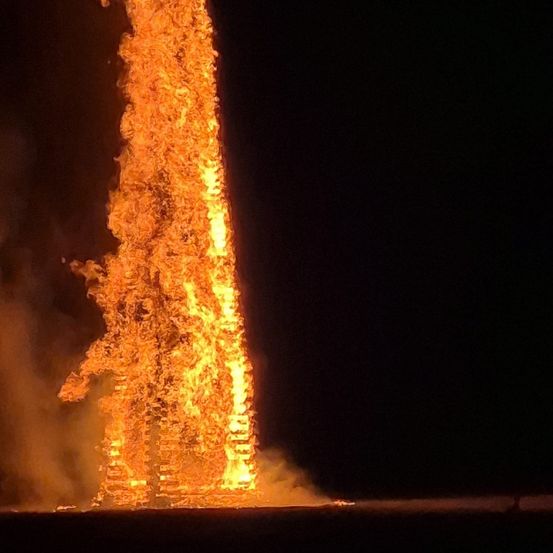 Bild enthält, Fire, Flame, Bonfire