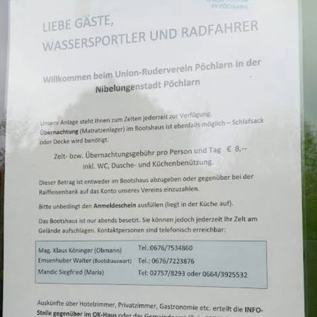 Ein Hinweis, der Gäste, Wassersportler und Radfahrer im Union-Rudernverein Pöchlarn in der Nibelungenstadt Pöchlarn willkommen heißt. Es bietet Übernachtungsmöglichkeiten im Bootshaus, mit einer Gebühr von 8 Euro pro Person und Tag, einschließlich WC, Dusche und Küchennutzung. Zahlungsdetails und Kontaktinformationen sind angegeben.