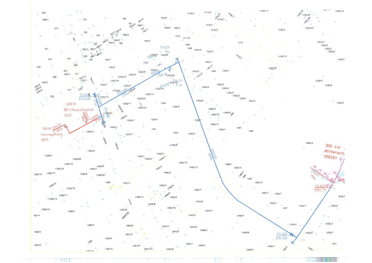 Eine Himmelskarte mit verschiedenen Koordinaten und Orten. Die Karte zeigt eine blaue Linie, die eine Flugroute darstellt, die von BHH Oberpullendorf beginnt und bei VLK DN100 endet. Die Karte hat mehrere Koordinaten in Blau und Rot markiert.