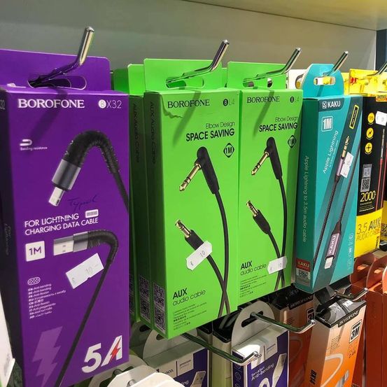 Bild enthält, Adapter, Electronics, Computer Hardware, Hardware