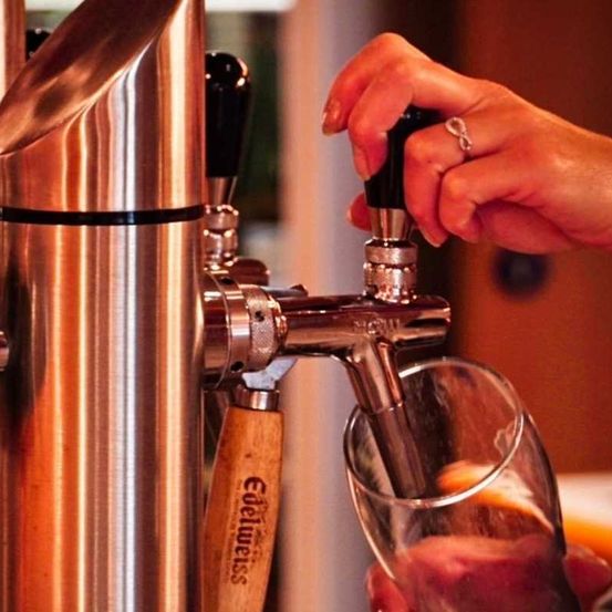 Bild enthält, Factory, Brewery, Bracelet