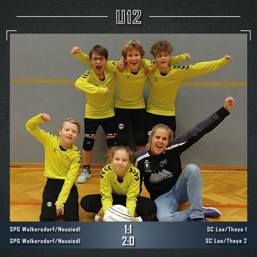 Bild enthält, People, Person, Boy, Child, Male, Glasses, Head, Advertisement, Poster, Face