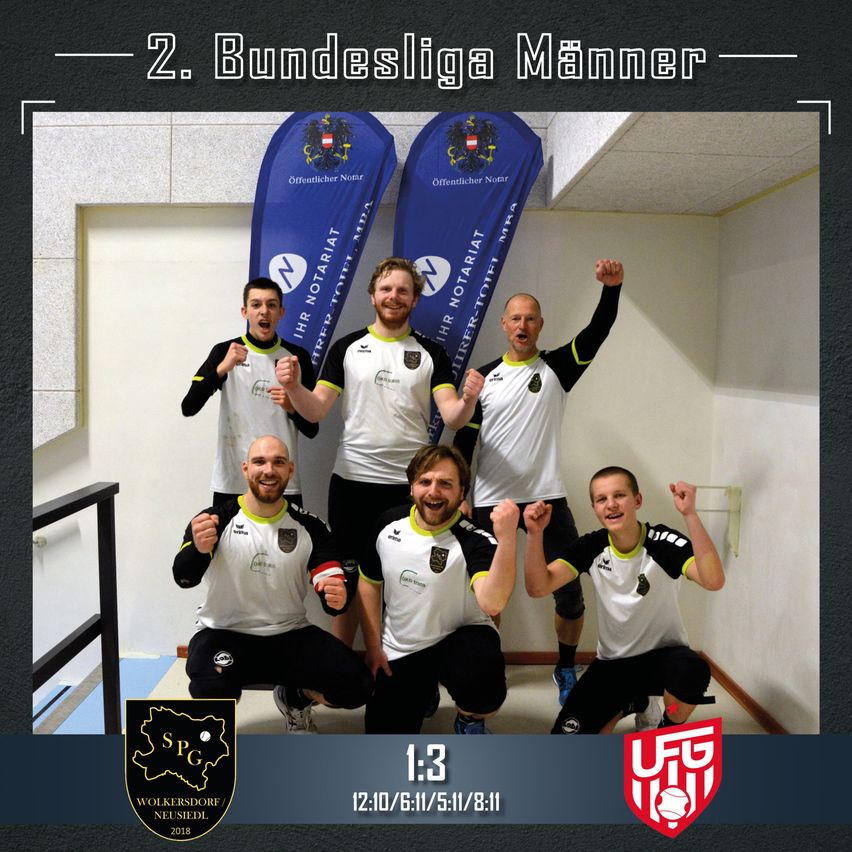 Bild enthält, People, Person, T-Shirt, Finger, Boy, Child, Male, Adult, Man, Shoe