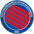 Rundes Emblem mit blauen und roten Streifen, Text 'FCU FRANKENFELS-SCHWARZENBACH' und Datum '1980'. Das Emblem ist auf weißem Hintergrund.
