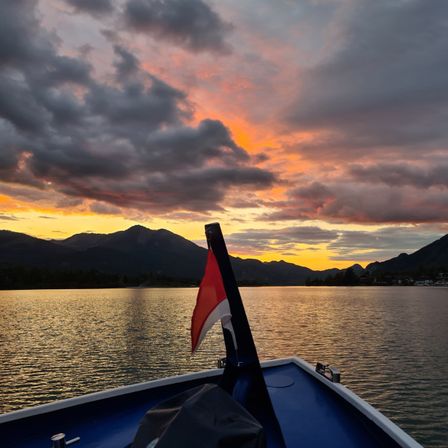Bild enthält, Nature, Outdoors, Sky, Boat, Transportation, Vehicle, Scenery, Flag