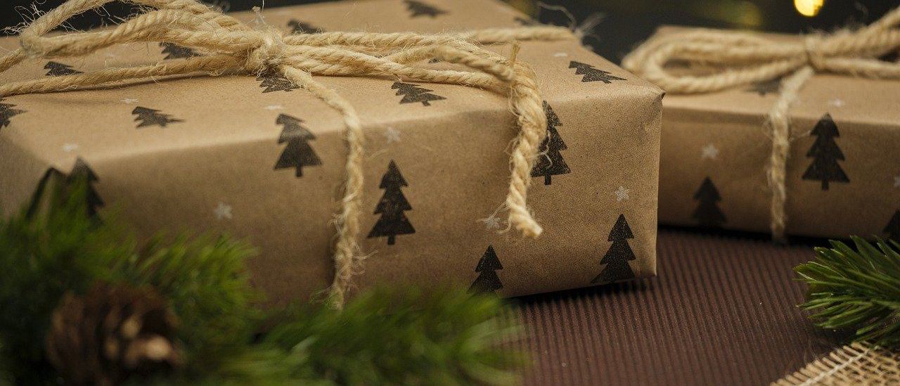 Weihnachtspackerl natur verpackt