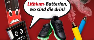 Eine Werbung zeigt verschiedene Gegenstände wie Kopfhörer, Zahnbürsten, ein Spielzeugauto, Schuhe und eine Batterie. Die zentrale Botschaft ist eine Sprechblase, die nach dem Standort von Lithium-Batterien fragt. Die Marke Hermit Leer!at ist unten sichtbar.