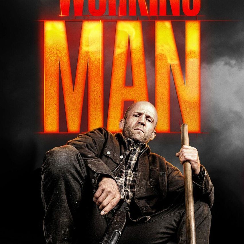 Ein Mann mit ernster Miene hält einen Holzstock vor einem dunklen Hintergrund. Das Wort 'ARBEITSMANN' ist oben links deutlich sichtbar.