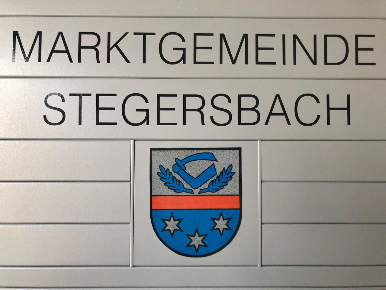 Bild enthält, Logo, Symbol, Emblem