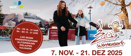 Zwei Mädchen skaten auf einer Eisbahn, lächelnd und Händchen haltend. Dahinter sind Menschen und Weihnachtsdekorationen zu sehen. Am unteren Rand steht der Termin '7. Nov. - 21. Dez.'.