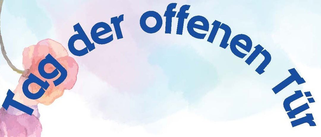 Plakat für den offenen Kindergarten mit der Adresse Rifer-Hauptstraße 71. Das Plakat hat einen blauen und rosa Hintergrund mit Text in Blau und Grün.