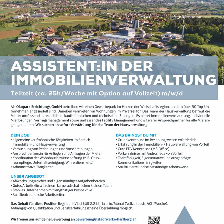 Bild enthält, Advertisement, Poster, Outdoors, Windmill, QR Code, Page, Text