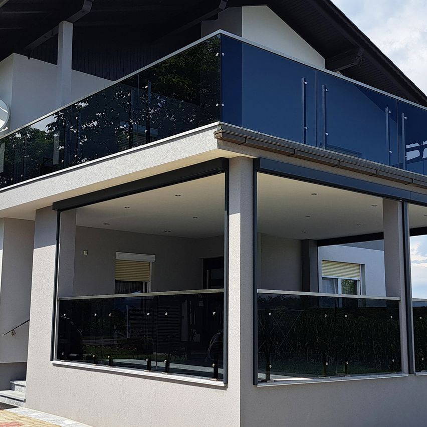 Bild enthält, Architecture, Building, Indoors, Interior Design, House, Housing, Villa, Office Building, Balcony, Condo