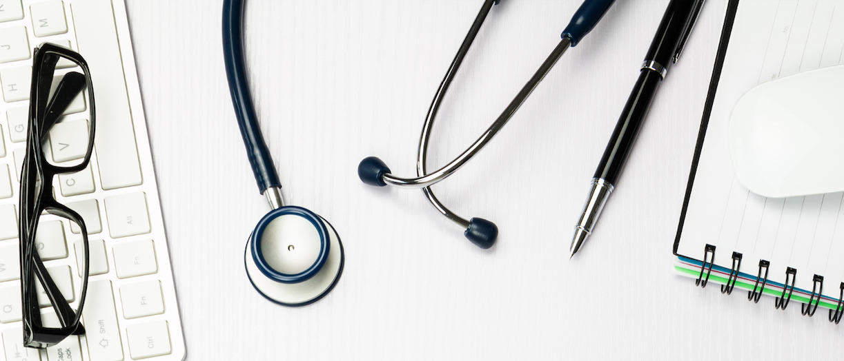 Bild enthält, Pen, Computer, Computer Hardware, Computer Keyboard, Electronics, Hardware, Stethoscope