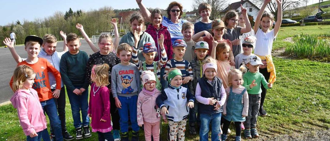 Bild enthält, Pants, Grass, Park, People, Person, Photography, Portrait, Jeans, Boy, Child