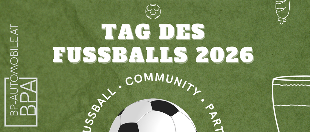 Plakat für die 'Tag des Fussballs' Veranstaltung im Jahr 2026, mit einem Fußball, einem Bierglas und einem QR-Code. Die Veranstaltung findet am 20. Juni im Steinfeld-Arena Breitenau statt.