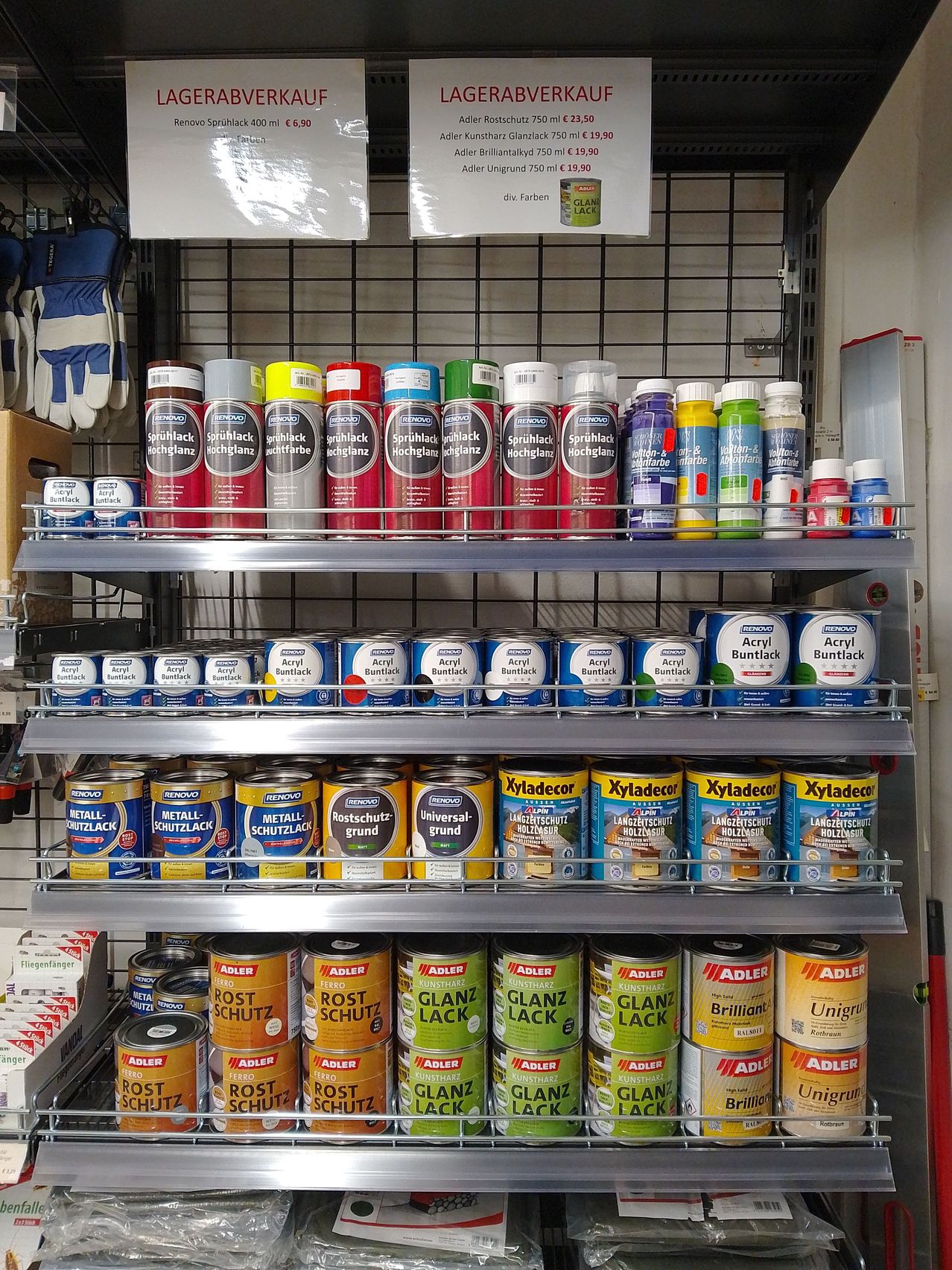 Bild enthält, Shelf, Architecture, Building, Shop, Can, Tin, Indoors