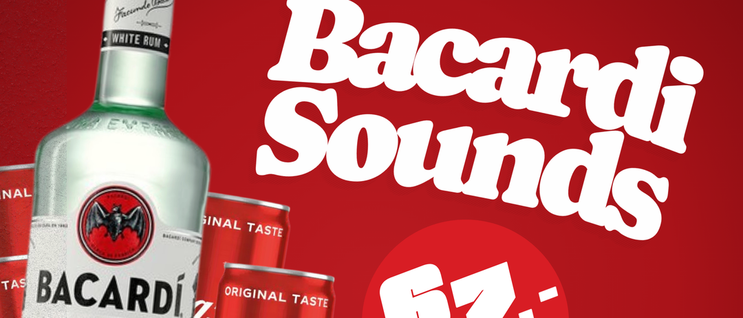 Eine Anzeige für Bacardi Sounds am Samstag um 2 Uhr. Eine Flasche Bacardi und Coca-Cola Dosen verschütten sich mit 6 Coca-Cola und Bacardi 0,7L Werbegeschenken.