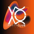 Ein lebhaftes Logo für Feldbach Party Club, mit einem einzigartigen Symbol in Weiß auf einem farbenfrohen Hintergrund.