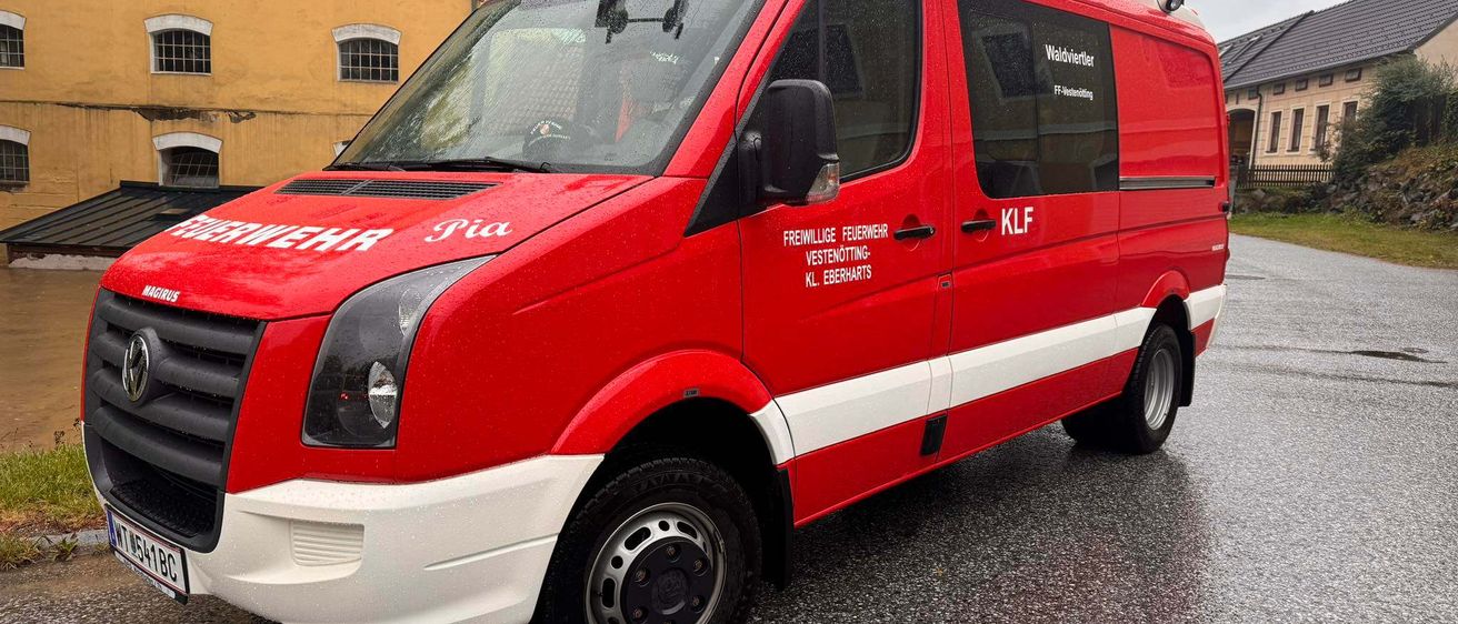 Bild enthält, Moving Van, Transportation, Van, Vehicle, Machine, Wheel, Truck