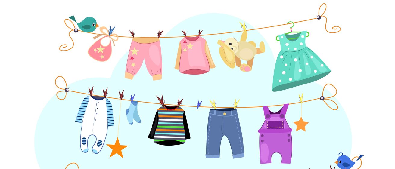 Eine Wäscheleine mit Babykleidung, einem Handtuch, einem Teddybär und einem Babylätzchen. Die Kleidung ist in verschiedenen Farben und Stilen.