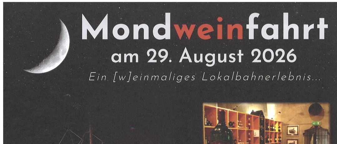Eine alte Straßenbahn bei Nacht mit einer Person in der Nähe. Die Straßenbahn ist beleuchtet und hat eine Weinflasche auf einem Regal im Hintergrund. Das Bild enthält auch ein Sonderangebot für eine Weintour.