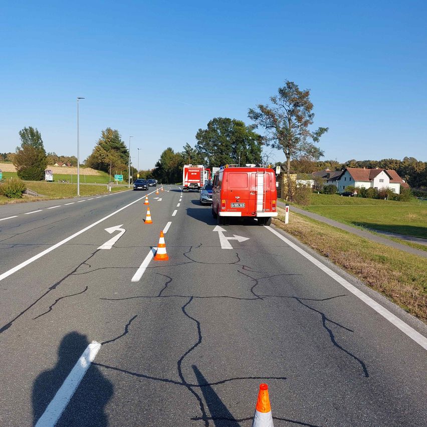 Bild enthält, Road, Car, Transportation, Vehicle, Truck