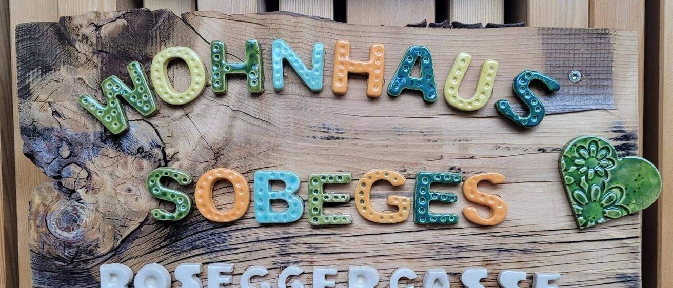 Image contains, Symbol, Number, Text, Mailbox